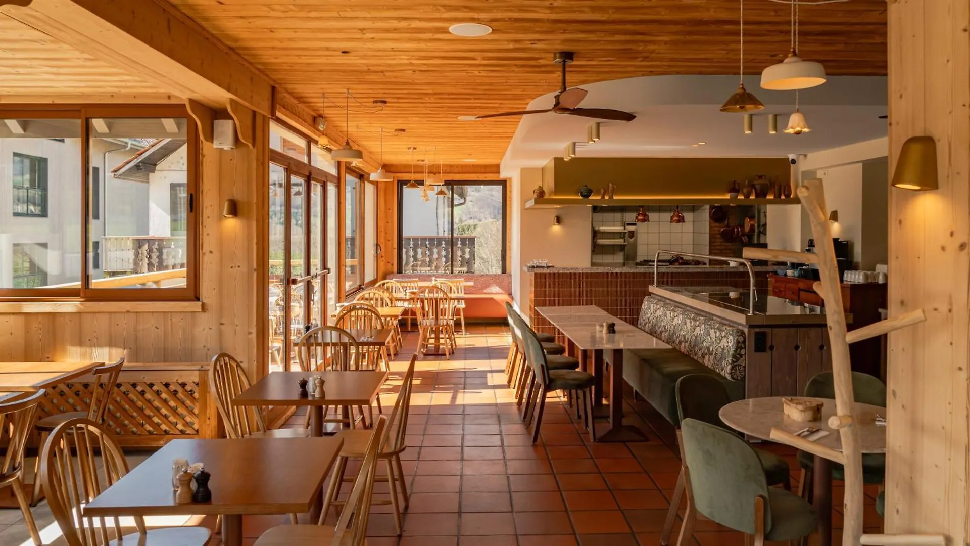Best Western Plus Pays Du Mont Blanc Sallanches 4*,  France